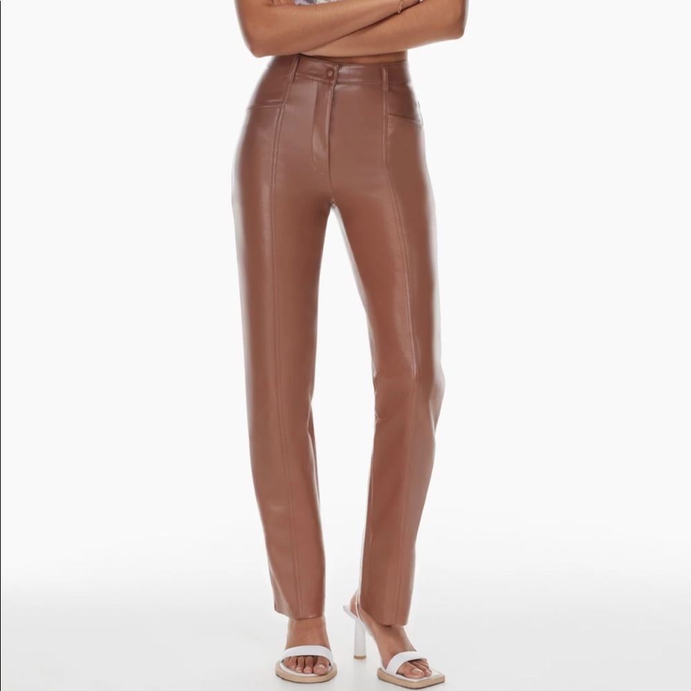Aritzia Wilfred
Rebel Pant
